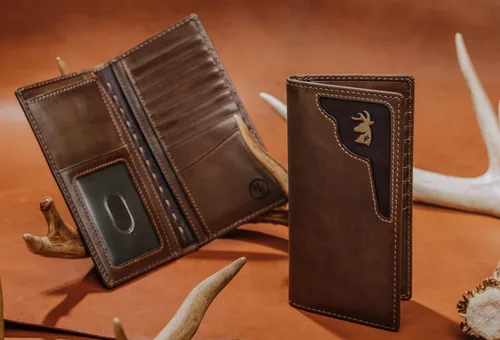Vista 2 de HoJ Co. - Cartera larga plegable para hombre Cartera de Rodeo Cuero de grano completo Regalo de cazador de ciervos Adorno de ciervo de latón