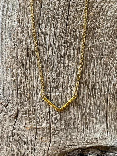 Vista 3 de Gold Chevron Necklace, V Shaped Layering Jewelry, Wife or Girlfriend Gift, Modern Necklace