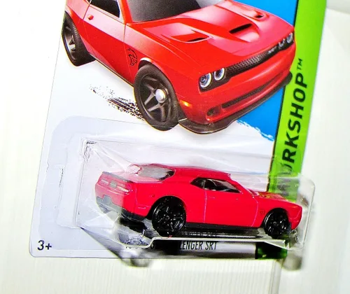 Vista 4 de Hot Wheels 2015 HW Taller Dodge Challenger SRT Hellcat Hell Cat Rojo
