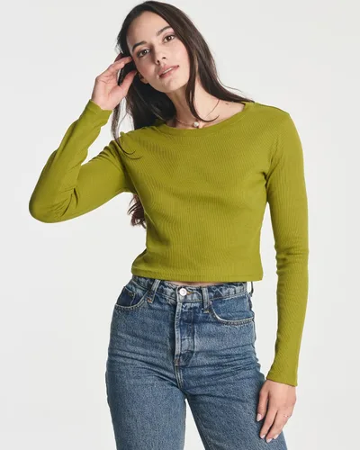 Vista 2 de Real Essentials Paquete de 4 camiseta corta de algodón de punto acanalado de manga larga para mujer (disponible en Plus)