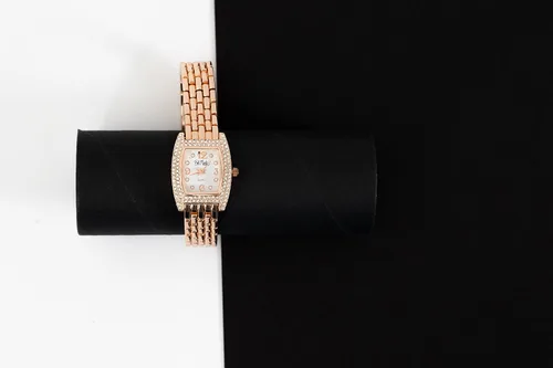 Vista 7 de Bob Mackie Relojes de diseñador para mujer Pulseras de reloj de pulsera para mujer con cristales, diamantes de imitación y detalles de purpurina