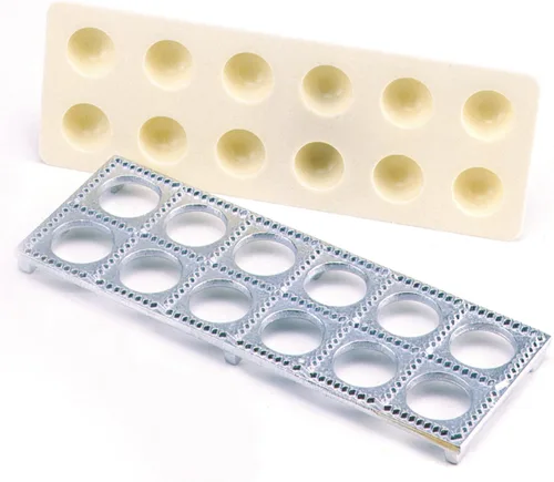 Vista 5 de Norpro Fabricante de Raviolis con Prensa de 12 Pulgadas, Metálico