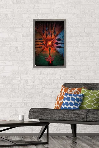 Vista 2 de Trends International Netflix Stranger Things: Temporada 4 - Póster de presentación con el grupo, para pared, de una hoja, 14.725 x 22.375 pulgadas