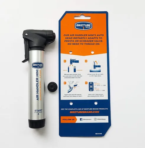 Vista 5 de Mini bomba de bicicleta con manipulador de aire de la marca BIKETUBE – Diseño de dos etapas con barril de aluminio – Compatible con válvulas Presta