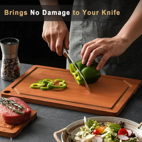 Vista 6 de HIWARE Juego de 4 Piezas de Tablas de Cortar Extra Grandes de Madera - Tablas de Cortar de Bambú para Preparación de Comidas y Servicio
