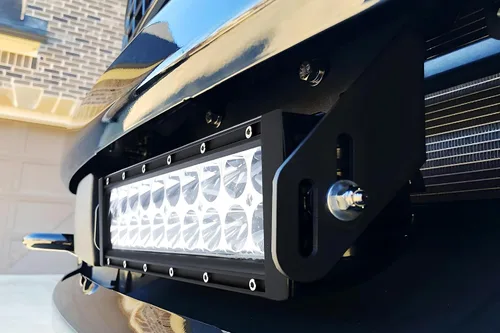 Vista 4 de iJDMTOY Barra de luz LED de 60 W de montaje de parachoques inferior compatible con Ford F-250 F-350 F-450 Super Duty 2017 en adelante, incluye barra