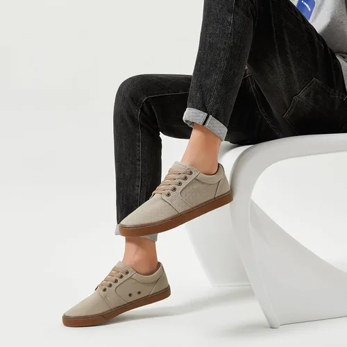 Vista 5 de BENPAO Zapatos casuales blancos para hombre, zapatillas de deporte de moda negras para hombres, zapatos de lona con cordones