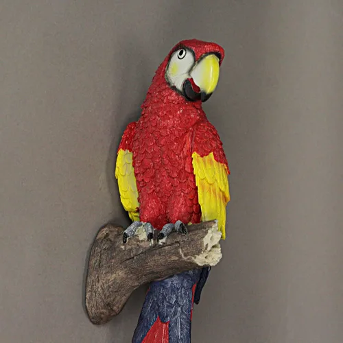 Vista 7 de Zeckos Escultura de pared de resina de loro guacamayo escarlata, 18 pulgadas