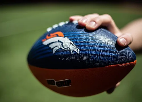 Vista 7 de NFL Downfield fútbol juvenil (todas las opciones del equipo), Negro, joven