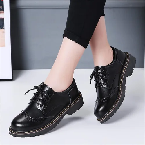 Vista 7 de Zapatos Oxford para mujer, zapatos perforados con cordones y punta redonda de cuero de tacón bajo para niñas y mujeres