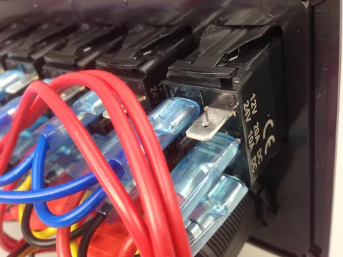 Vista 6 de Pactrade Marine Coche RV Barco 6 Gang LED Azul Interruptor Basculante Panel USB Voltímetro