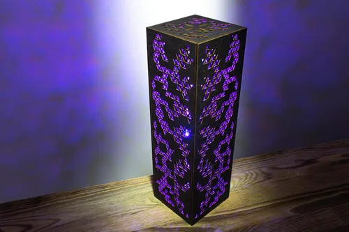 Vista 5 de Lámpara con forma de patrón triangular Lámpara de escritorio LED RGB estilo punk de ciencia ficción Lámpara de noche hecha a mano