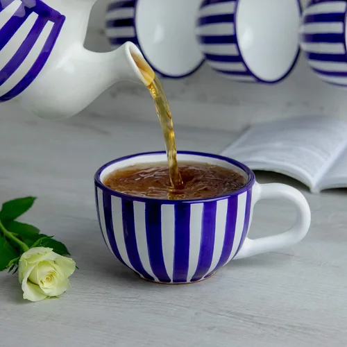 Vista 4 de City to Cottage Taza de cerámica hecha a mano, diseño de rayas azul marino, extra grande de 17.5 onzas, capuchino de cerámica, café, té, taza