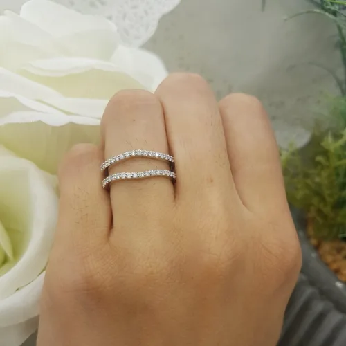 Vista 8 de Dazzlingrock Collection Anillo doble de diamante redondo de 0,18 quilates para mujer, realzador de boda, oro de 14 quilates