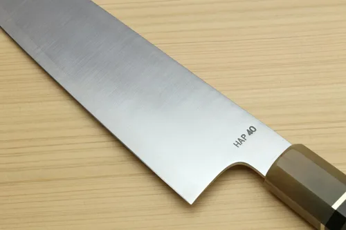 Vista 5 de Yoshihiro HAP40 Gyuto - Cuchillo de chef de acero inoxidable de alta velocidad, mango de ébano de triple anillo (9.5 pulgadas)