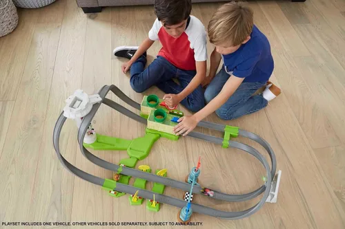 Vista 2 de Juego de circuitos Hot Wheels Mario Kart Lite Track Set