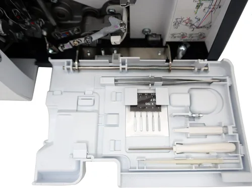 Vista 4 de Bernette B48 Funlock Serger Coverstitch Overlock Machine Rendimiento de acolchado de costura resistente para principiantes y profesionales Luz