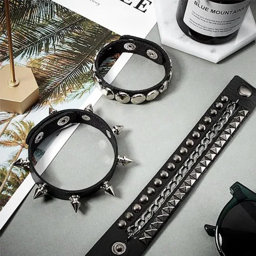 Vista 3 de TURTLEDOVE Pulsera de cuero punk – Pulsera de cuero gótica con tachuelas de metal – Accesorios punk rock de los años 80 para hombres y mujeres