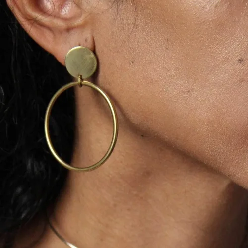Vista 3 de Doubnine Aretes de aro retro de bronce, estilo bohemio, círculo, oro mate, aretes de disco de oro mate, joyería elegante para mujer