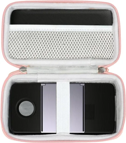 Vista 4 de Funda para proyector Moto Insta-Share, bolsillo de malla para cable, cargador y otros accesorios, correa de seguridad elástica en la base, correa