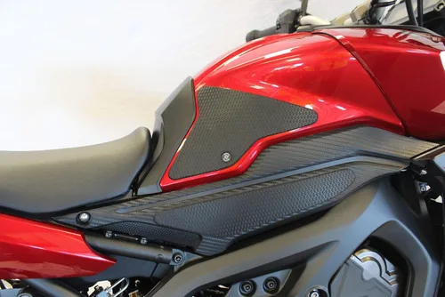 Vista 2 de TechSpec Puños de tanque Gripster - FJ-09 / MT-09 TRACER (2015 - ACTUAL) - 62-4013-SS - SnakeSkin