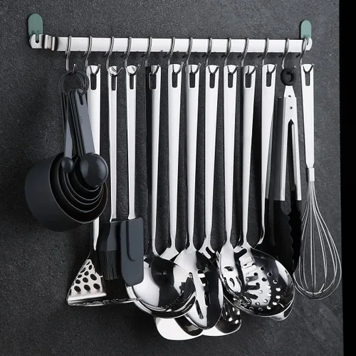 Vista 4 de Kyraton Organizador de Riel para Utensilios de Cocina - Estante Gourmet Montado en la Pared con 14 Ganchos para Colgar Cuchillos, Tazas, Espátulas