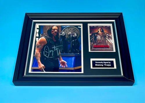 Vista 4 de Danny Trejo - Foto firmada en marco de madera de lujo hecho a mano y certificado de autenticidad de miembro de AFTAL Autenticidad Película Película