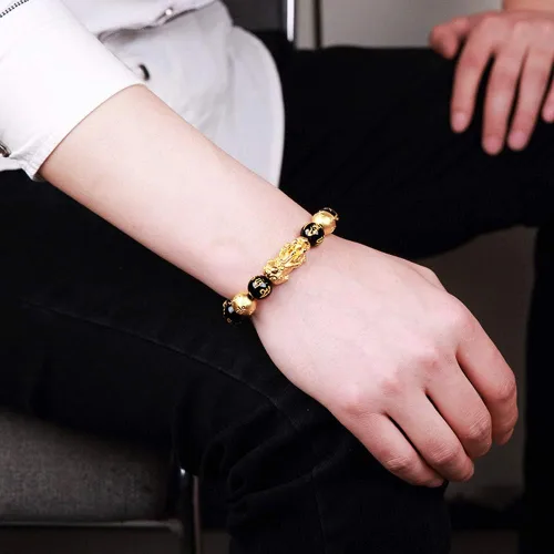 Vista 5 de Homelavie 2 pulseras de riqueza de obsidiana negra Feng Shui de 0.472in con cuentas de mantra Pi Xiu para mujeres y hombres que atraen riqueza