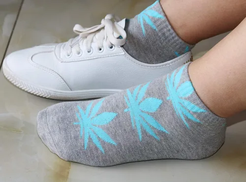 Vista 5 de 5 pares de calcetines de algodón cálido unisex de marihuana con hojas de marihuana de EE. UU. 5-9.5 (M, 2nd Match), Varios
