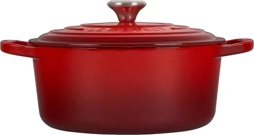 Vista 2 de Le Creuset Horno holandés redondo de hierro fundido esmaltado, 3.5 cuartos de galón, cereza