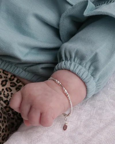 Vista 2 de Cherished Moments Bracelet, .925 Sterling Silver or 14K Gold-Plated Plata perla (5-10 años)