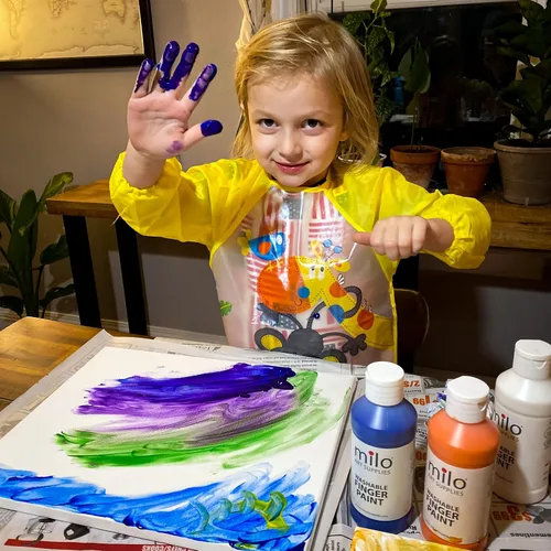 Vista 2 de milo Juego de pintura de dedos lavable para niños, 8 colores, botellas de 8 onzas, seguras y no tóxicas, fabricadas en los Estados Unidos, pinturas