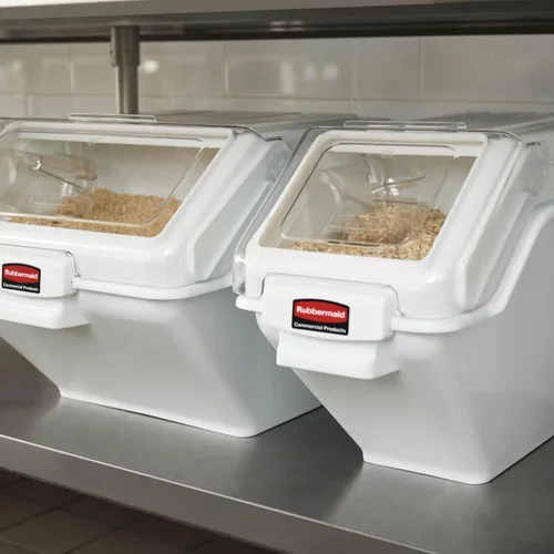 Vista 5 de Rubbermaid Commercial Products ProSave - Contenedor de estante para ingredientes de alimentos con cuchara medidora 100 tazas, blanco
