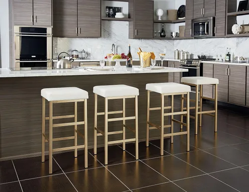 Vista 5 de OSP Home Furnishings Taburete sin respaldo con marco dorado, 30 pulgadas, blanco