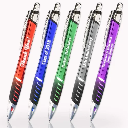 Vista 2 de Bolígrafos de metal grabados con láser personalizados con grabado iluminado y agarre en color verde. Haz clic en el bolígrafo para iluminar tu