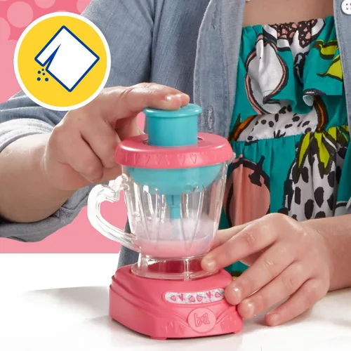 Vista 4 de Baby Alive Muñeca Baby Mezcladora Mágica, Batido de Fresa, Muñeca con Licuadora de Juguete, Set de Muñeca Baby para Niños de 3 Años en Adelante