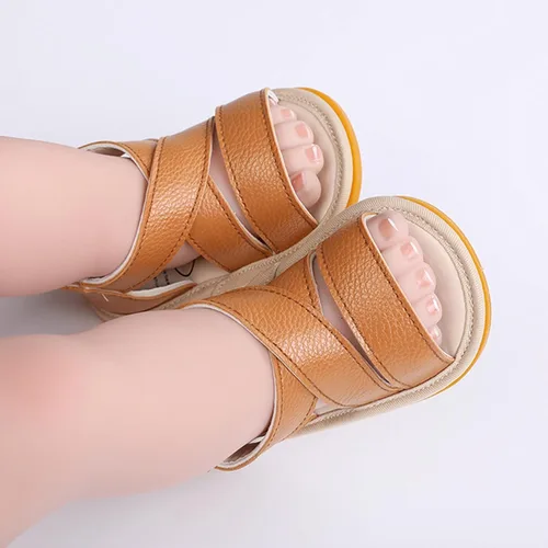 Vista 2 de Sandalias de piel con velcro para bebés y niñas, zapatos antideslizantes de punta abierta, zapatos de verano al aire libre para bebés y niños