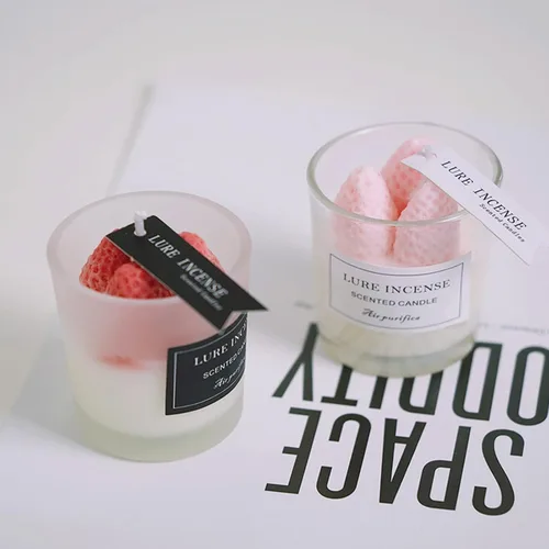 Vista 4 de Vela perfumada en forma de fresa, vela decorativa de aroma de 4.23 oz en tarro de cristal, 12 horas, vela de cera de soja hecha a mano para mesa