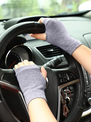 Vista 5 de Blulu Guantes cálidos sin dedos con agujero para el pulgar, guantes de conducción cómodos sin dedos, guantes de punto para hombres y mujeres