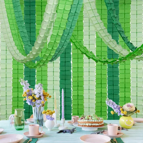 Vista 9 de MerryNine - Serpentinas reutilizables para fiesta, guirnalda de flores de papel de trébol de cuatro hojas para fiesta, decoración de boda, 11.81