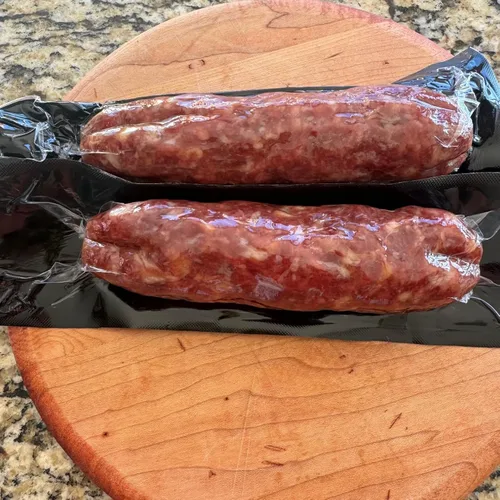Vista 6 de Fortuna's Parmigiano Salami - Sin nitratos y gluten, cerdo totalmente natural, curado en seco, fabricado en Estados Unidos con queso parmigiano