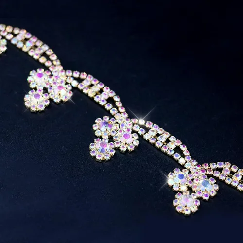 Vista 4 de Cadena de cierre de diamantes de imitación de cristal de 1 yarda con cuentas de perlas, cinta de encaje nupcial para decoración de fiesta de boda