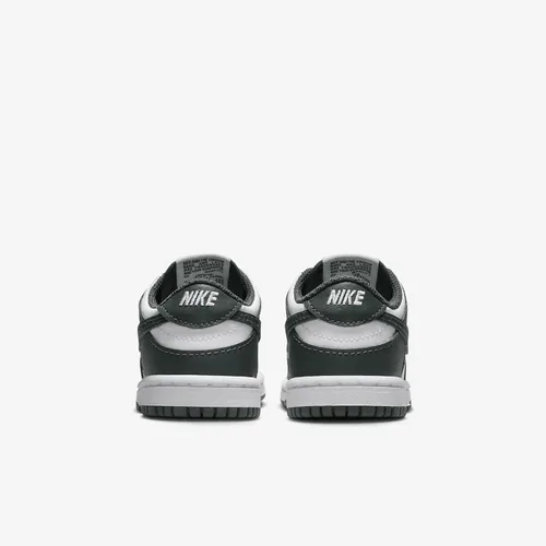 Vista 793 de Nike Kid's Dunk Low Sneaker