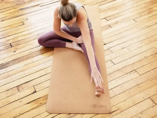 Vista 6 de Sol Living Tapete de yoga de corcho natural, tapete de yoga para estiramiento, pilates, meditación, equipo de gimnasio, antideslizante, portátil