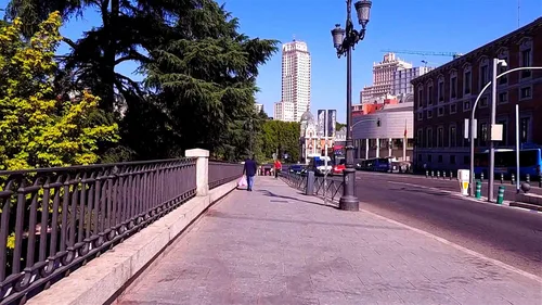 Vista 3 de Virtual Cycle Rides DVD - Madrid, Spain - for Indoor Cycling, Treadmill and Running Workouts