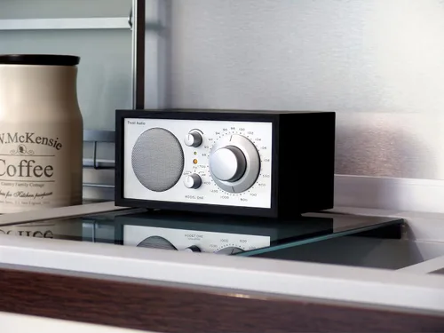 Vista 5 de Tivoli Audio Radio de mesa Model One AM/FM (negro ceniza/plata)