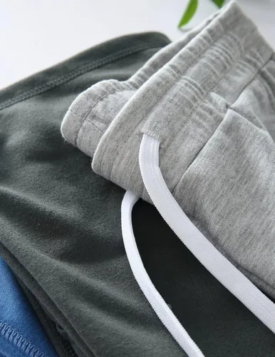 Vista 3 de Liberty Pro Paquete de 3 pantalones cortos deportivos para niños y jóvenes, pantalones cortos deportivos casuales con bolsillos, ropa deportiva