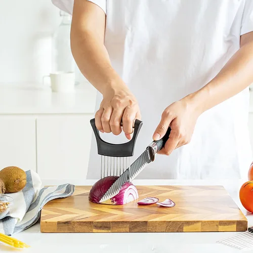 Vista 2 de Soporte de cebolla para rebanar – Cortador de cebolla de acero inoxidable y soporte de verduras herramienta de corte para cebollas, tomates