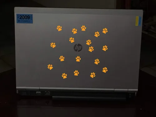 Vista 3 de Calcomanía de vinilo con estampado de huellas de gato para automóvil, ventana, portátil, taza, 18 unidades, tamaño real de la huella de gato