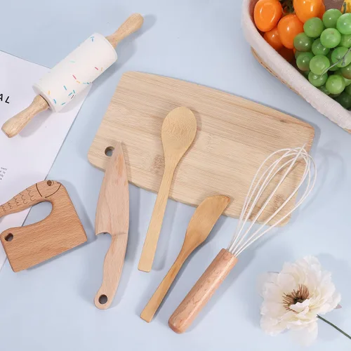 Vista 7 de Juego de 7 cuchillos de madera para niños pequeños, tabla de cortar y cuchillos para cocina real, herramientas de cocina Montessori para niños